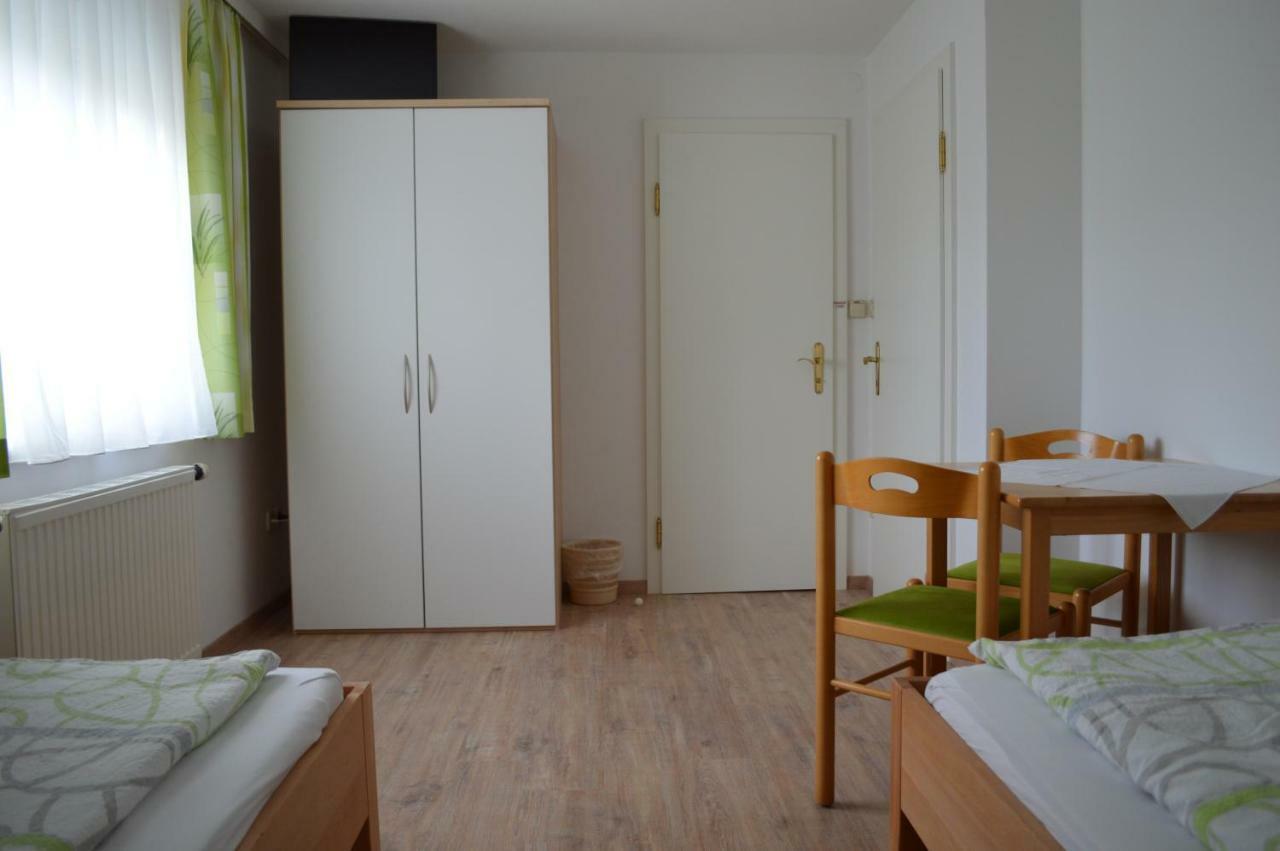 Fruehstueckspension Sterr Strebersdorf Exterior foto